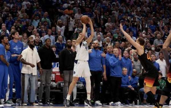 Kleber brach im ersten Kampf eine Reihe von Rekorden, um dem Team zu helfen, das Spiel umzukehren