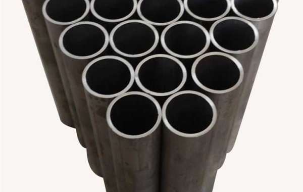 What are the advantages of titanium tubes in desalination equipment? _ White copper