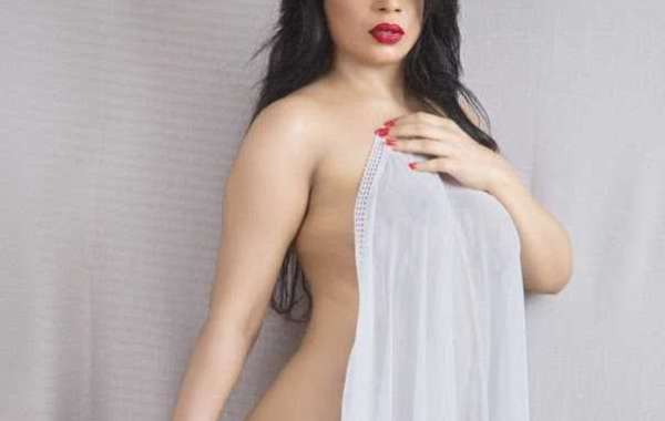 Premium Escort Service in Karol Bagh